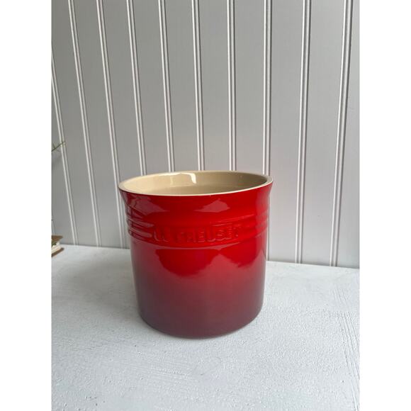 Le Creuset Stoneware Crock Utensil Holder Ombre Red | Kitchen Counter Decor - Picture 8 of 10